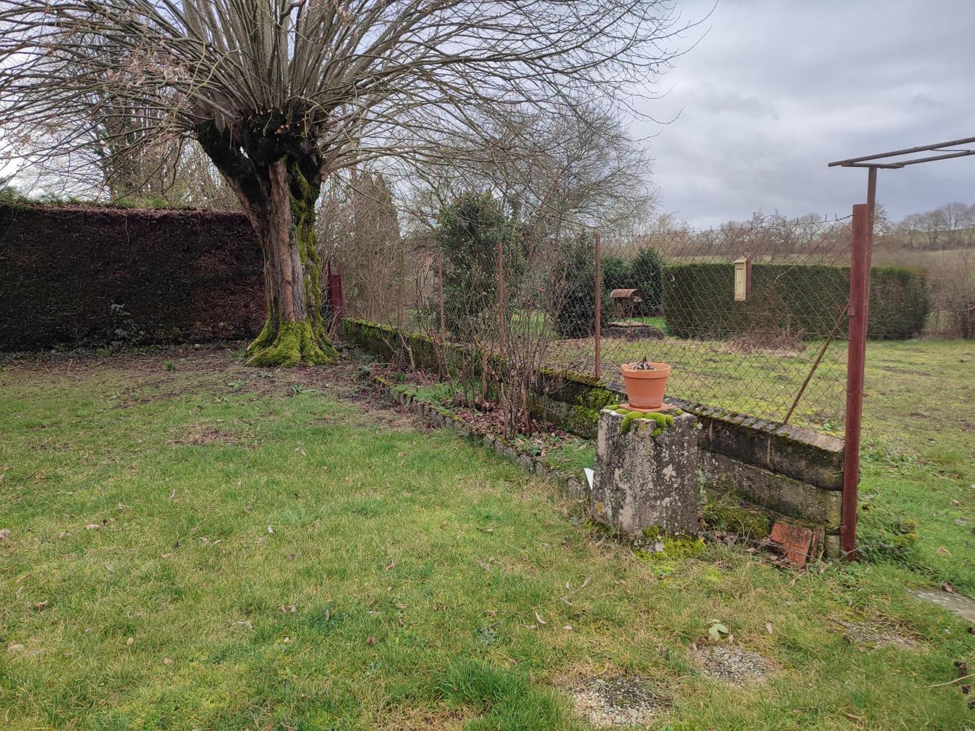 Maison Rustique: Charming 3-bedroom Near Beauval Zoo Lucay-le-Male