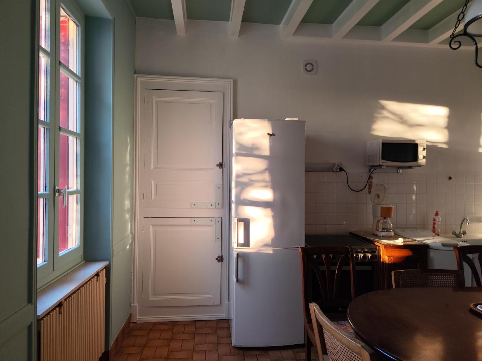 Holiday home Maison Rustique: Charming 3-bedroom Near Beauval Zoo *
