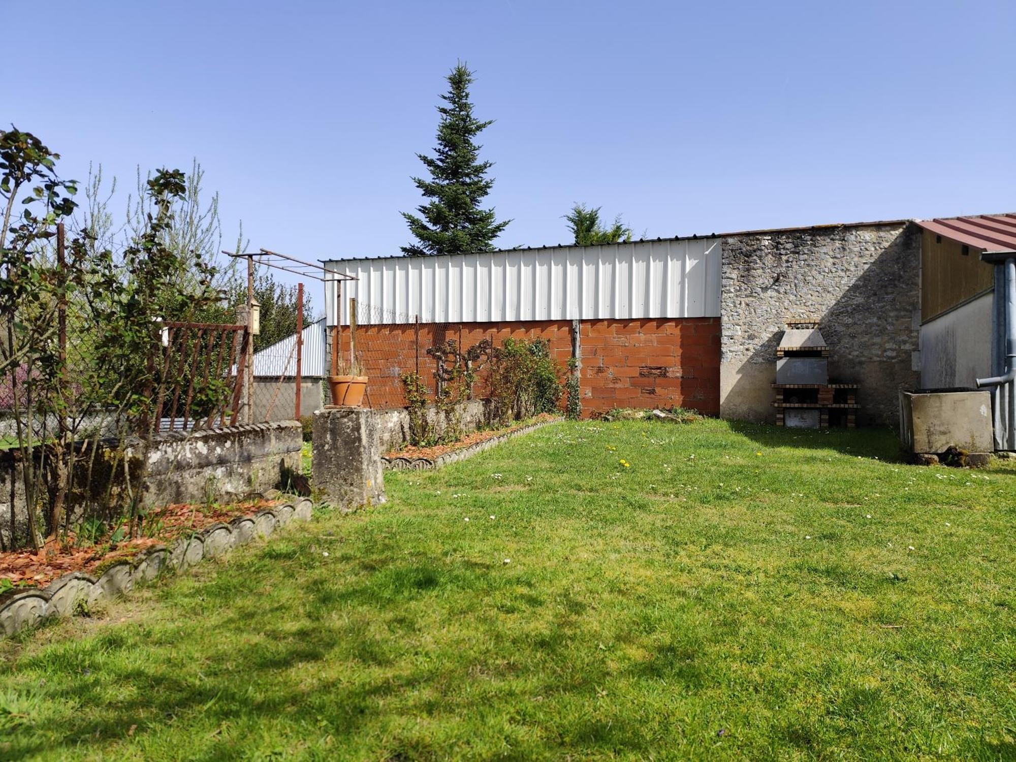 Holiday home Maison Rustique: Charming 3-bedroom Near Beauval Zoo Lucay-le-Male